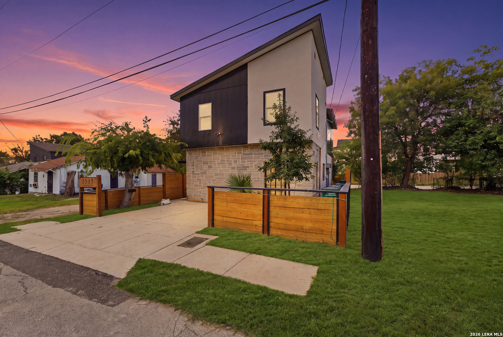 2338 Dakota, San Antonio, TX 78203 — photo 1