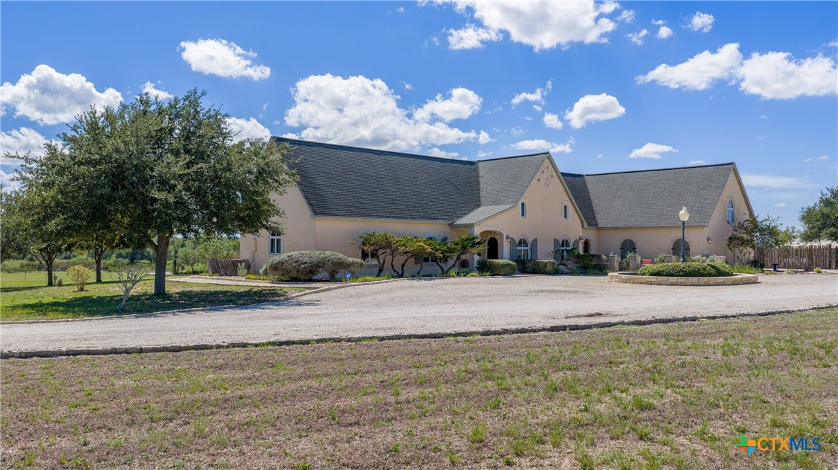5904 Old Yoakum Road, Cuero, TX 77954 — photo 1