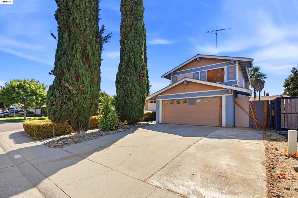 10010 Bexley Dr