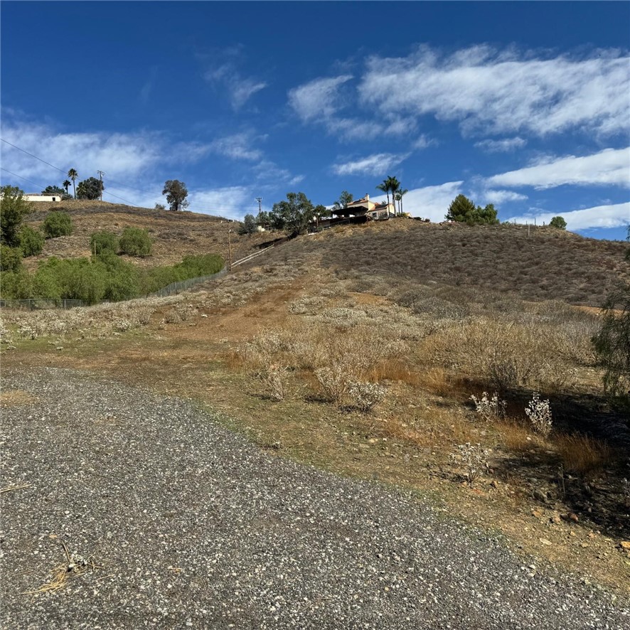 24460 Conejo Drive