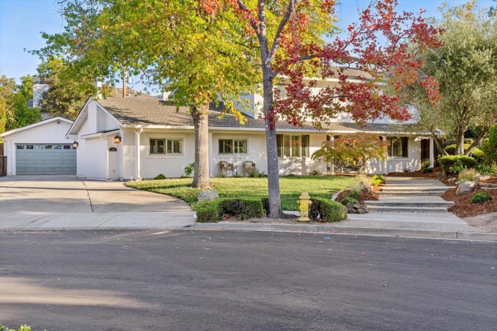 100 Calfhill Court