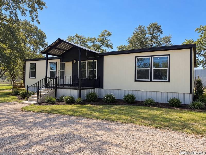 55 Ridgeway Dr