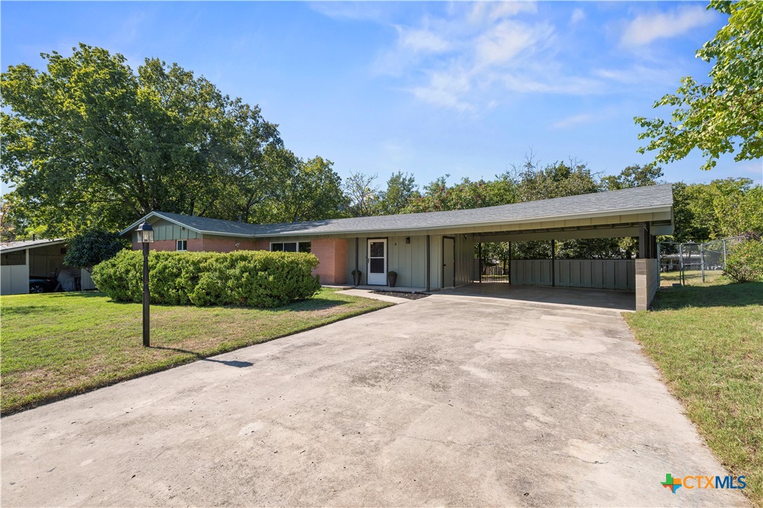 4 Gillen Court