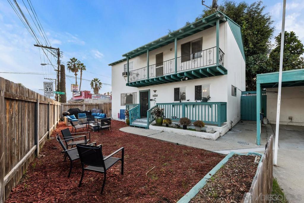 3702 Bancroft