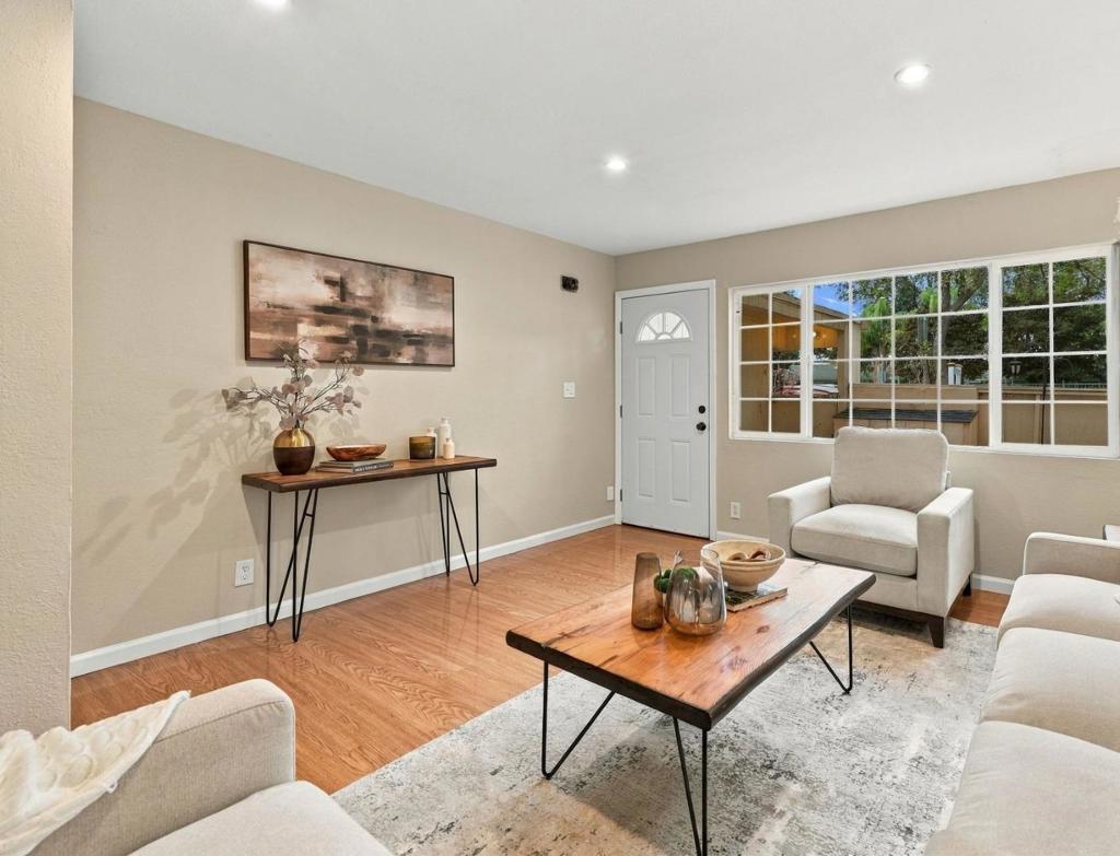 104 Jose Figueres Avenue