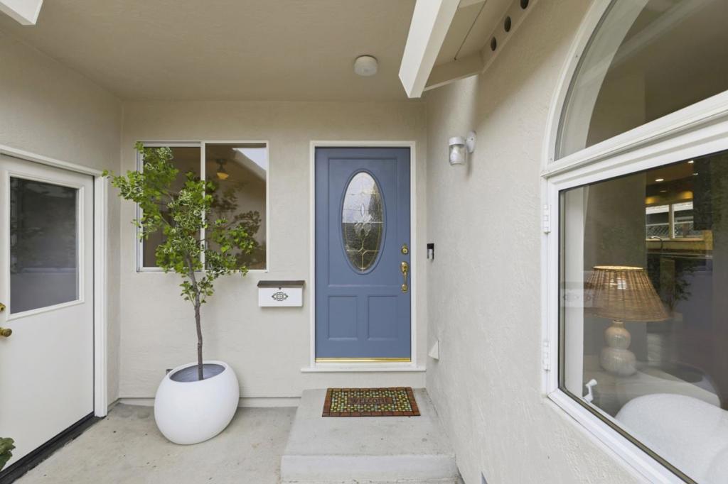 5279 Elmwood Drive