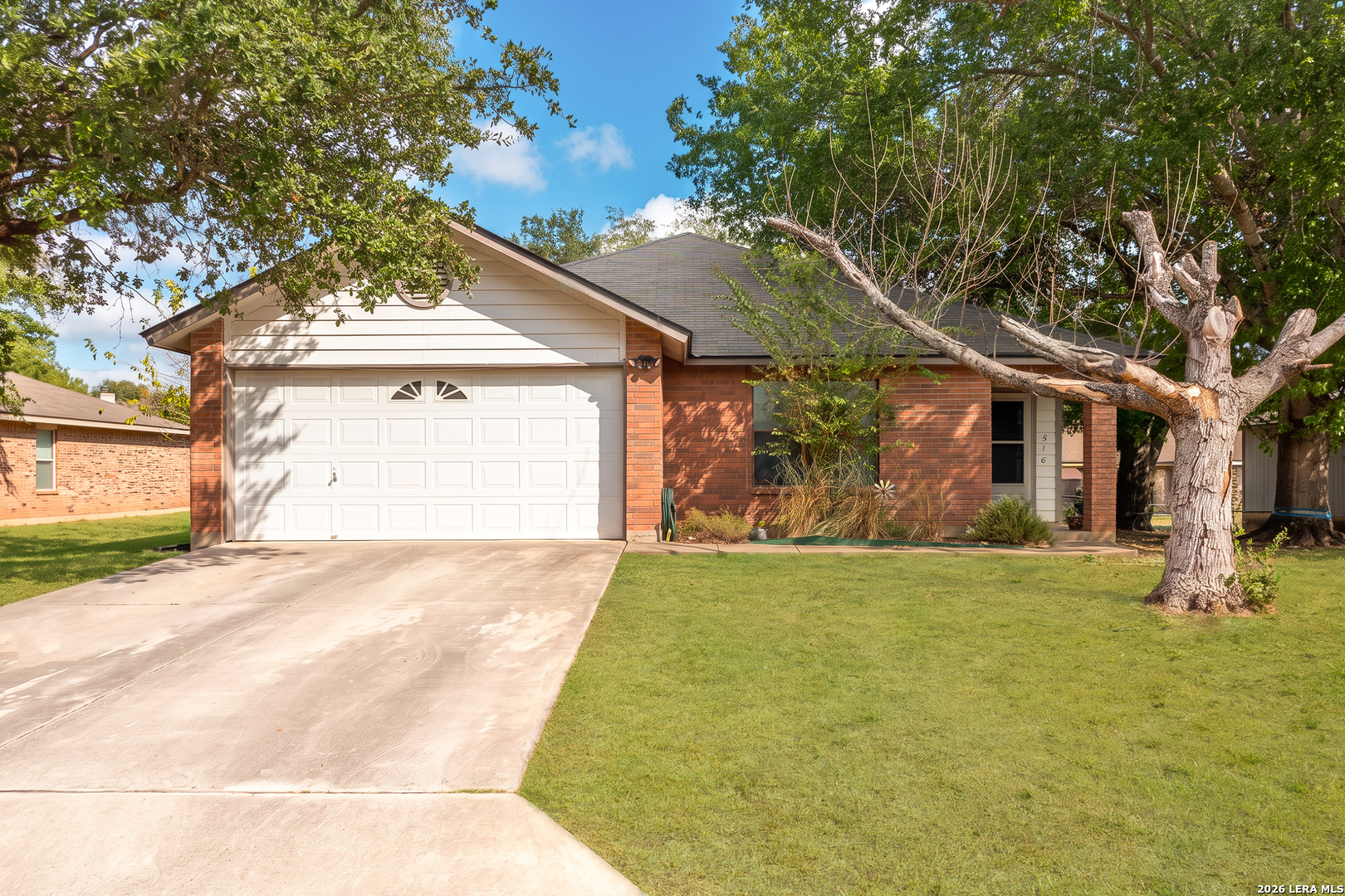 516 DENISE DR
