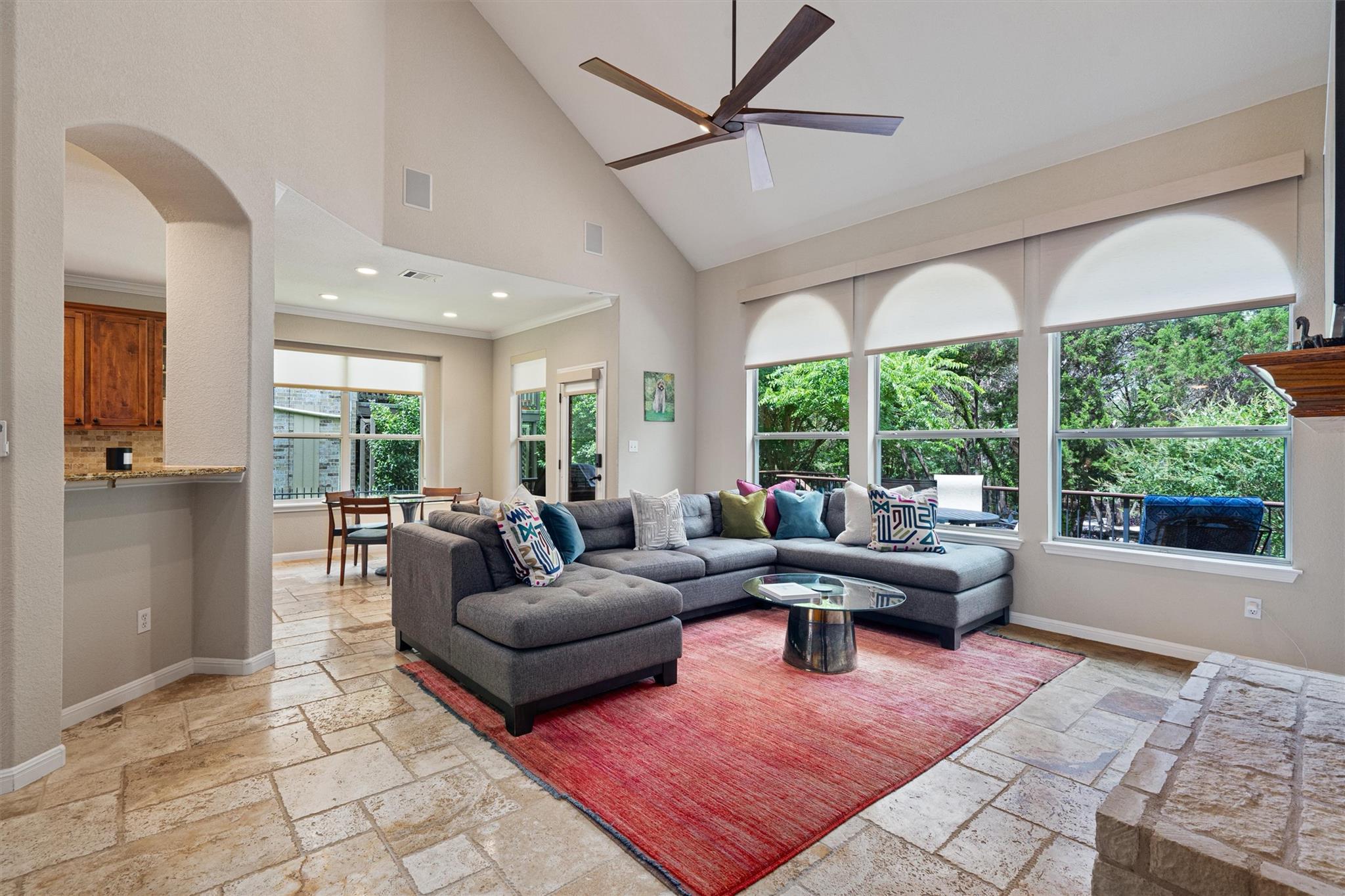 6906  Covered Bridge Dr