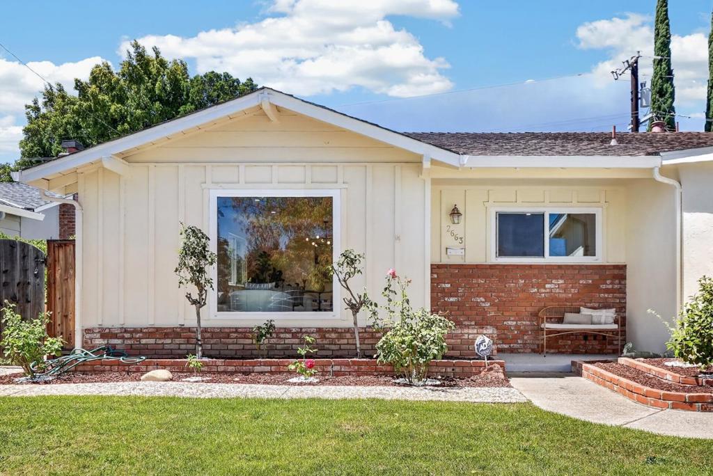 2663 La Salle Way
