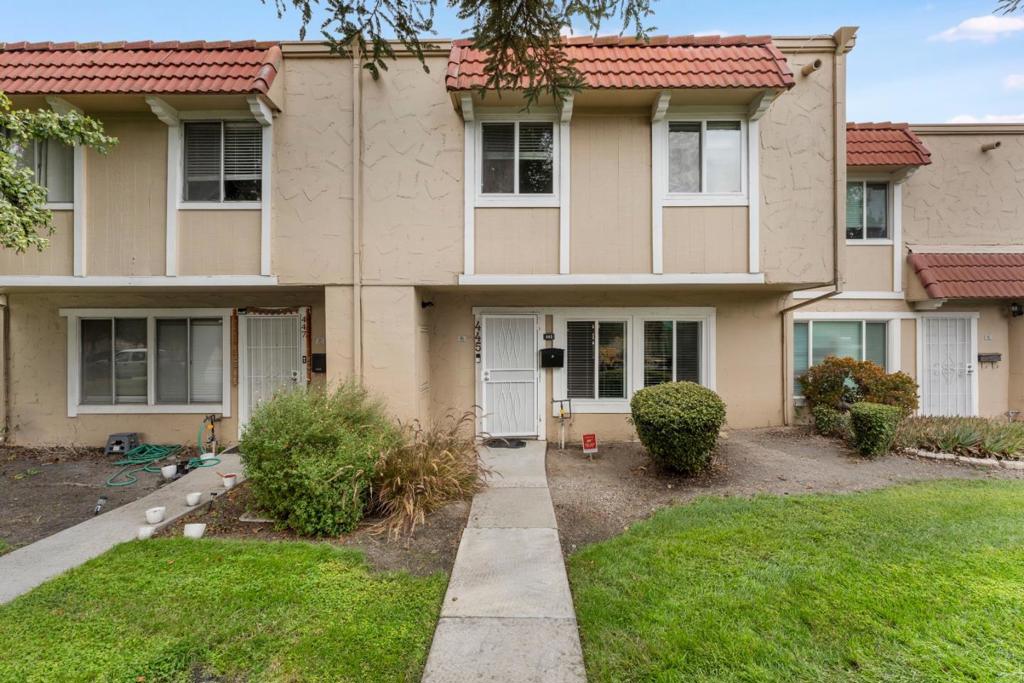 445 Velasco Drive