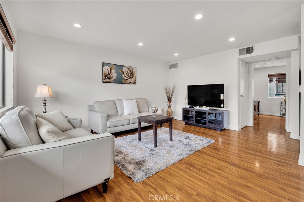 610 E Harvard