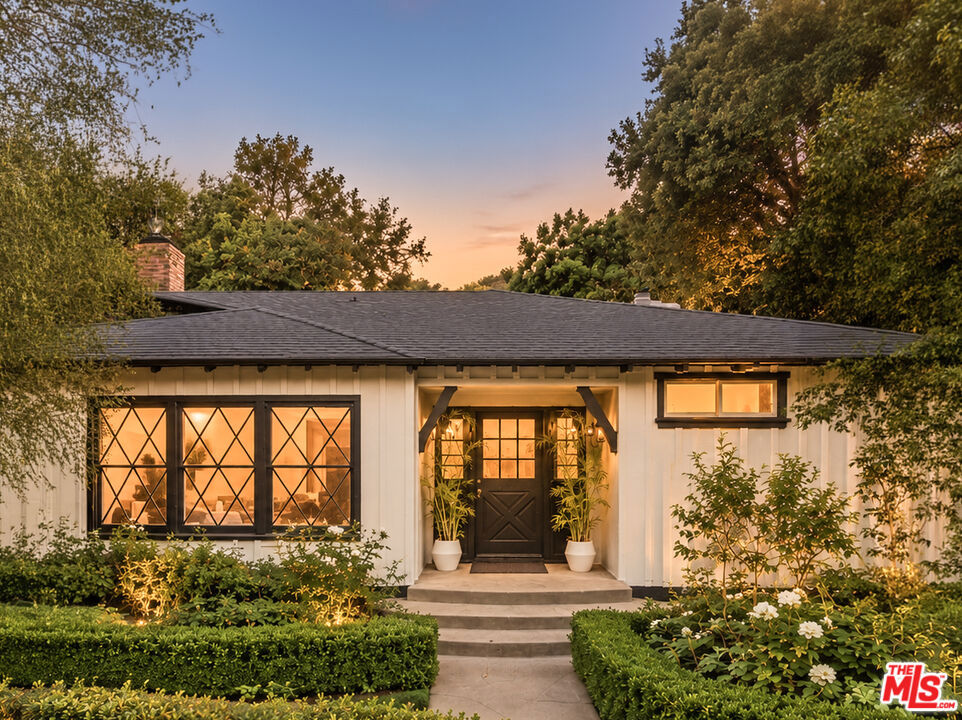3440 Mandeville Canyon Road