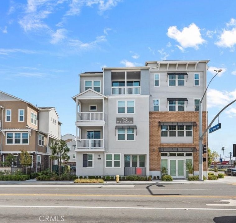 175 W La Palma Avenue 6