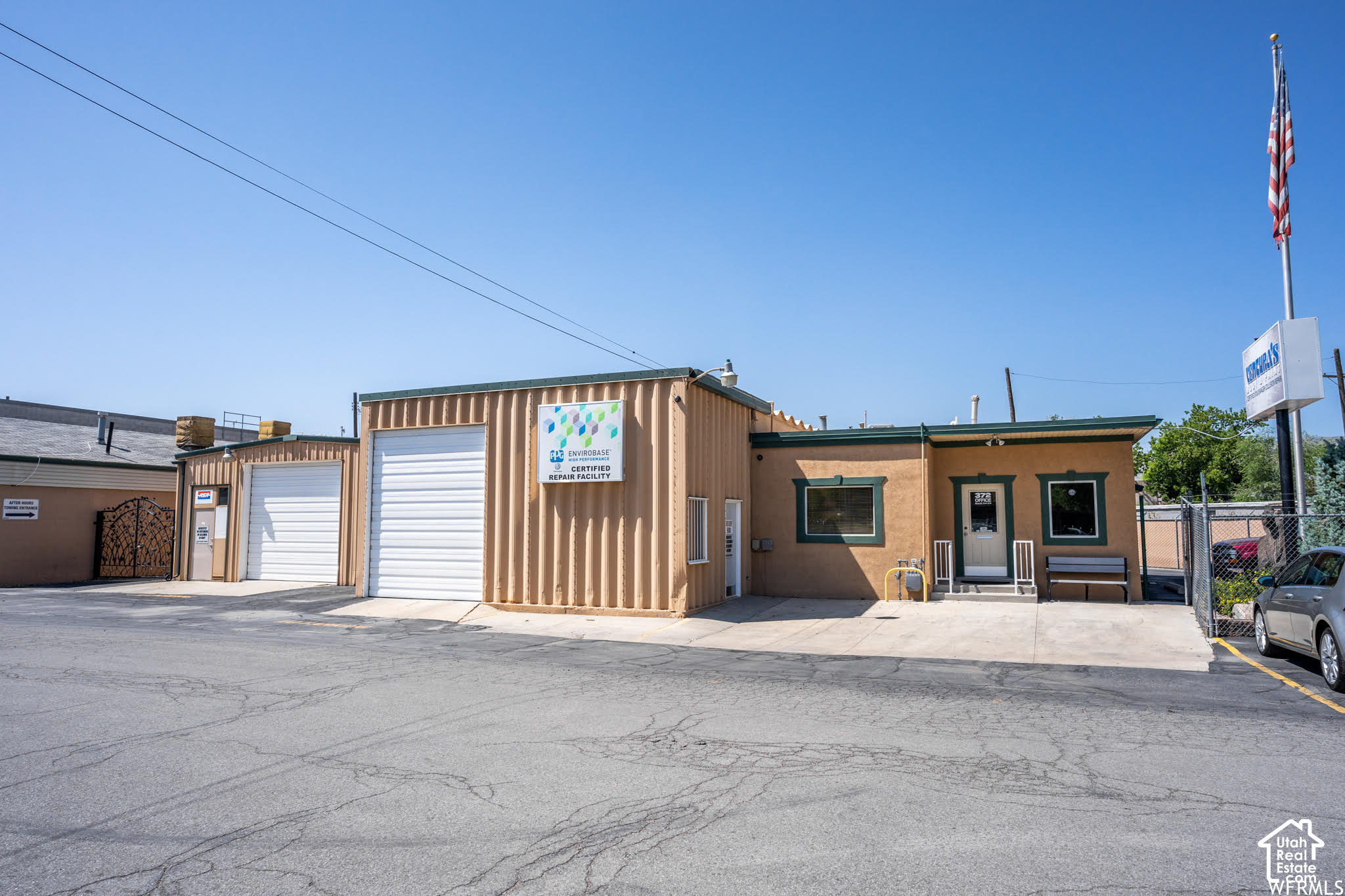 372 W AMERICAN AVE