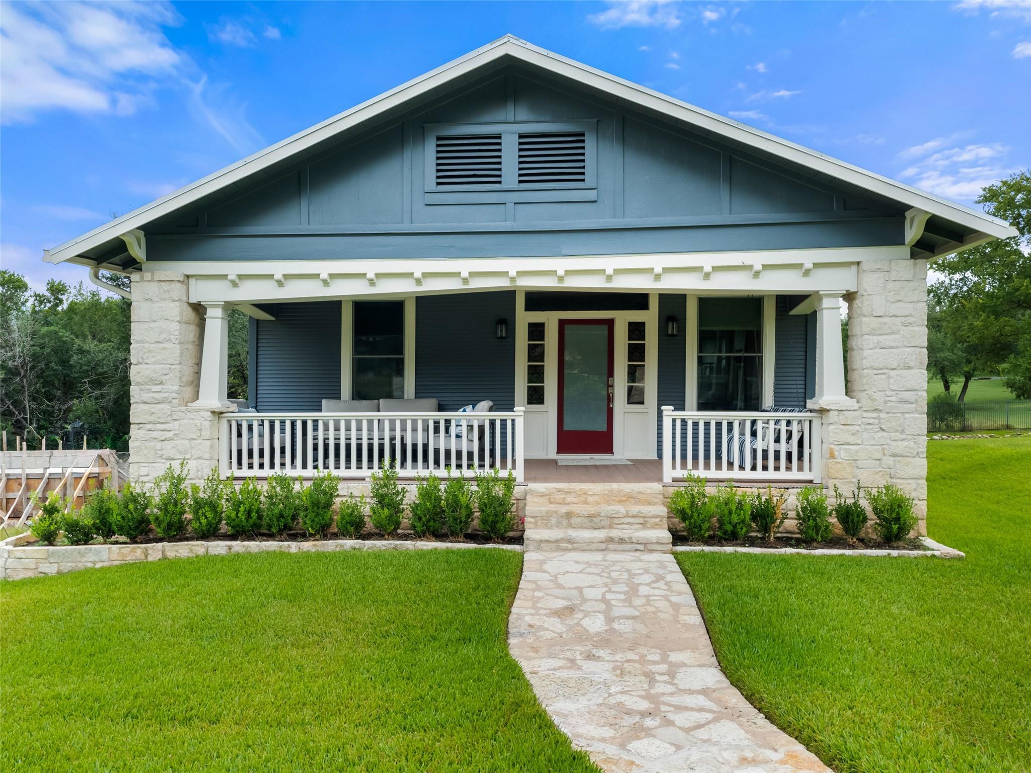 2703  De Soto Dr
