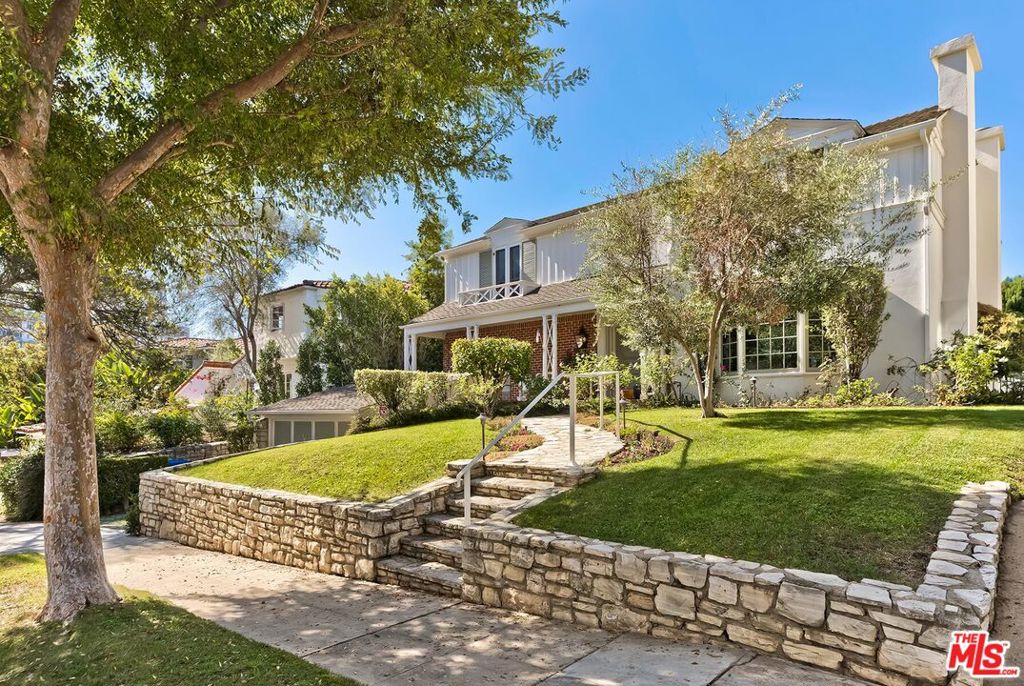 921 Thayer Avenue