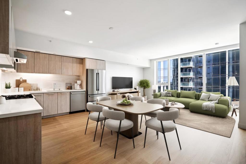 188 W Saint James Street 11009