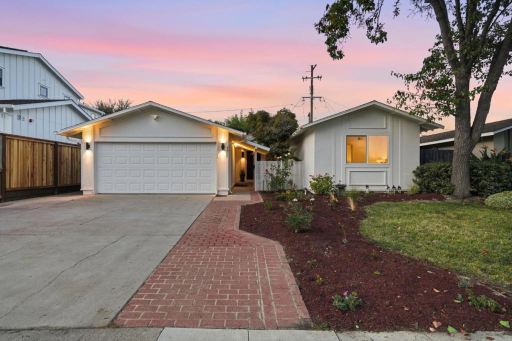4825 Grimsby Drive