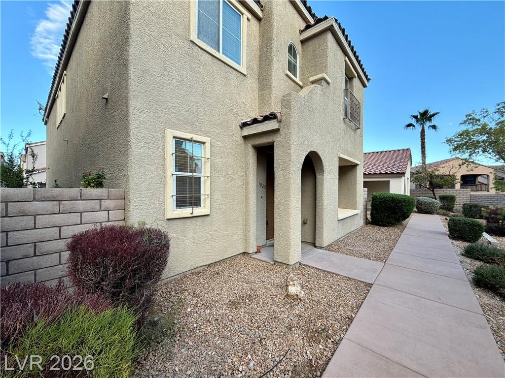 1025 Larkspur Point Court
