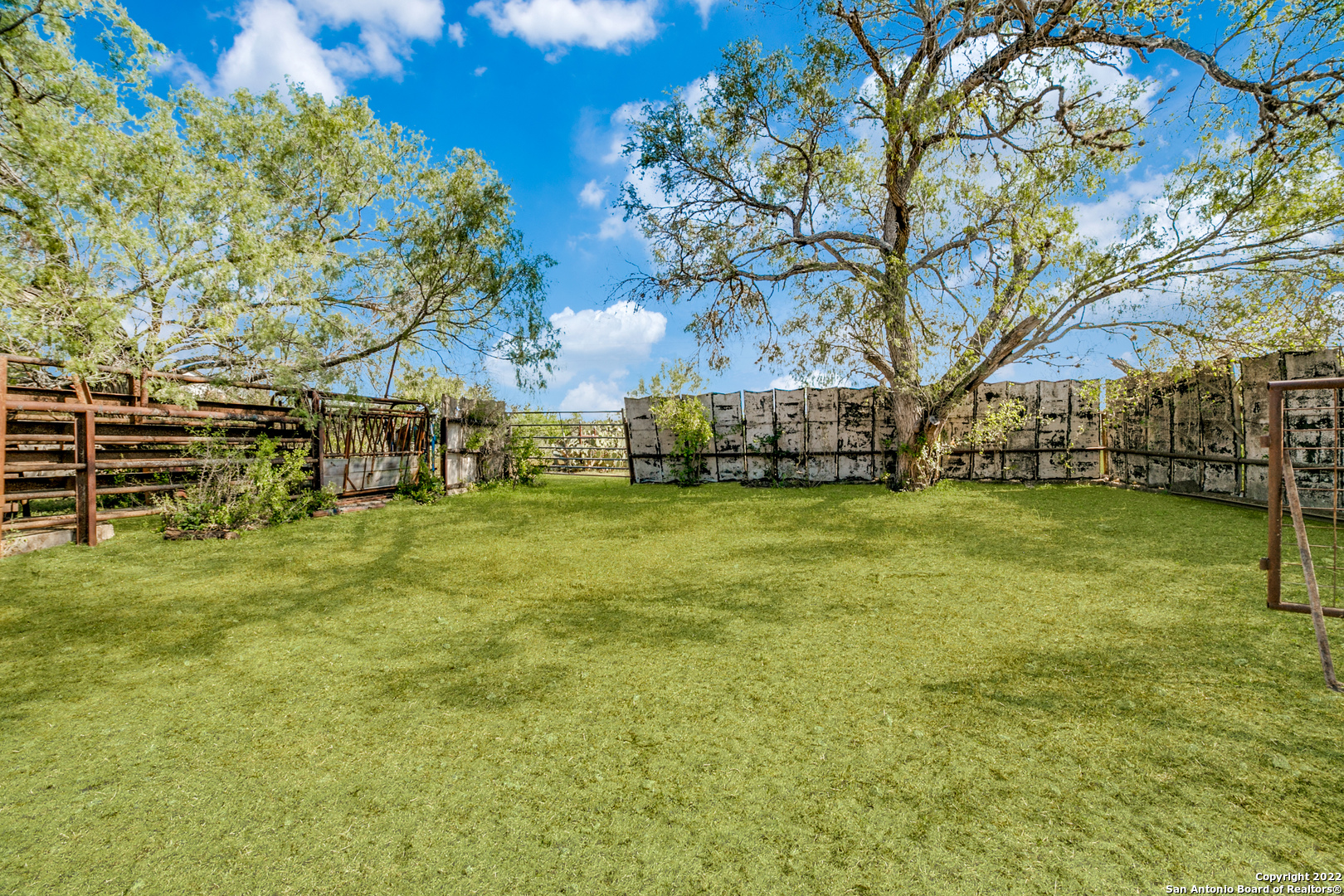 000 Cr 145, Kenedy, TX 78119 — photo 1