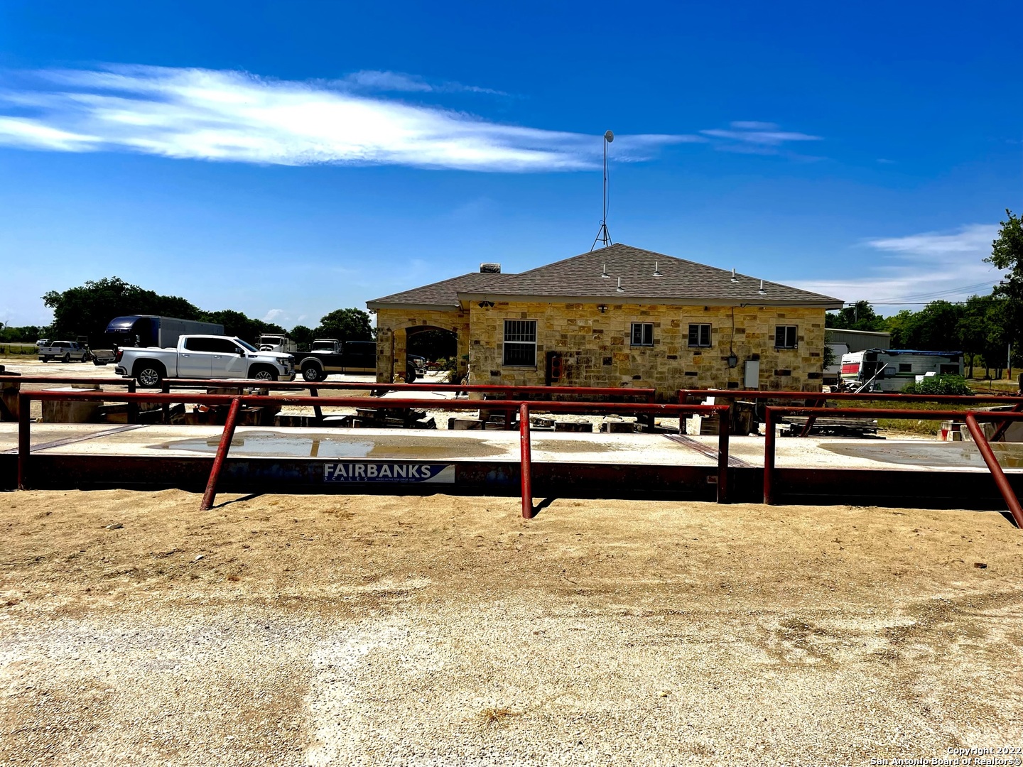 8635 S Loop 1604 E, Elmendorf, TX 78112 — photo 1