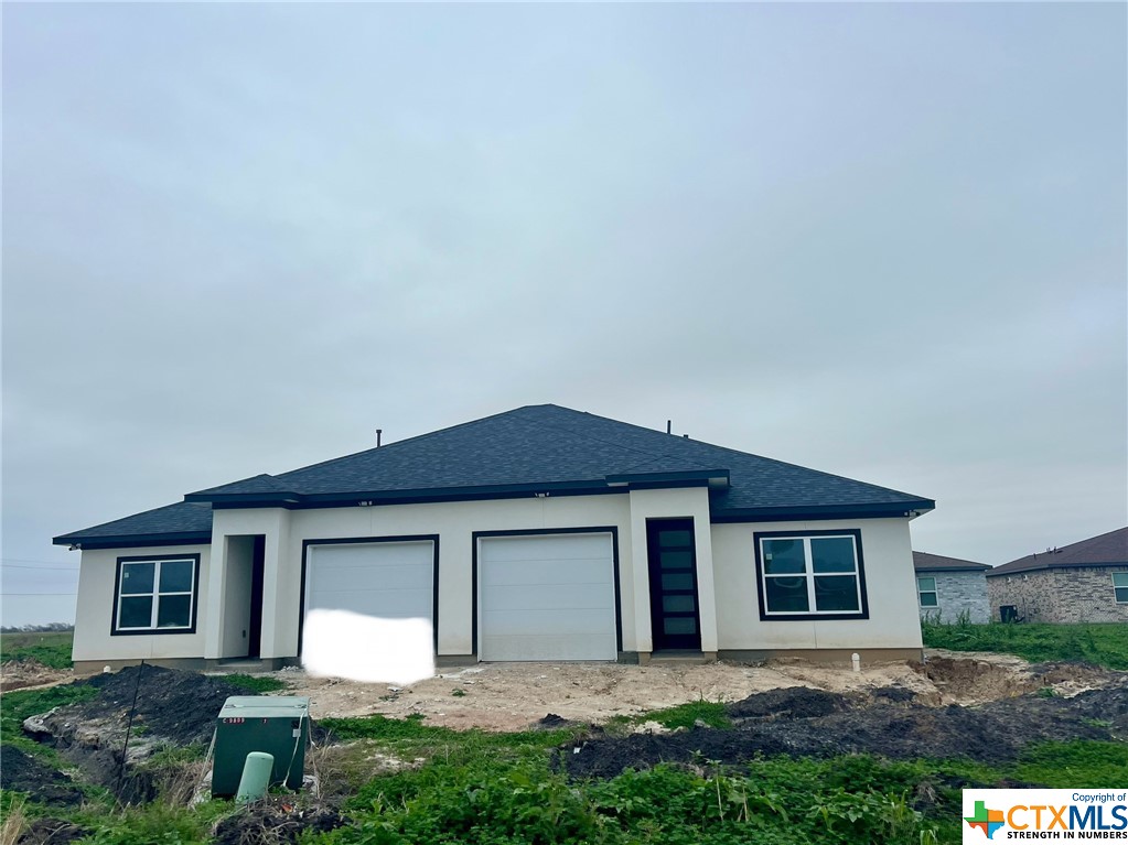 123 W Aimable Street, Port Lavaca, TX 77979 — photo 1
