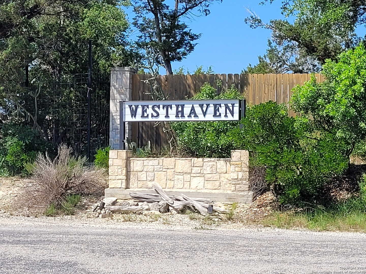 102 CLIFFWOOD, Canyon Lake, TX 78133 — photo 1