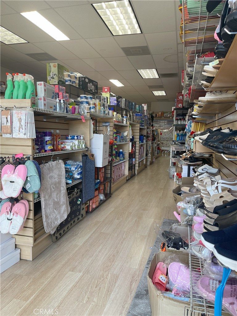 912 S Glenoaks blvd, Burbank, CA 91502 — photo 1
