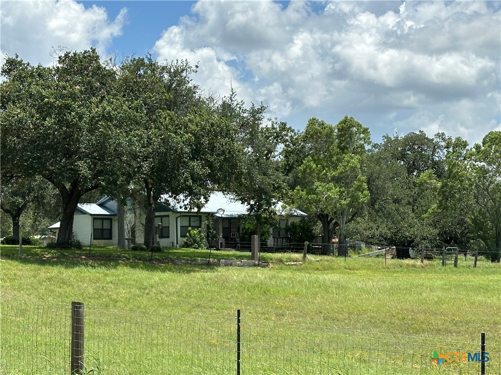 725 Post Oak Road, Goliad, TX 77963 — photo 1