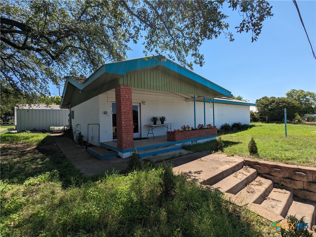 503 S 4th Street, Lometa, TX 76853 — photo 1