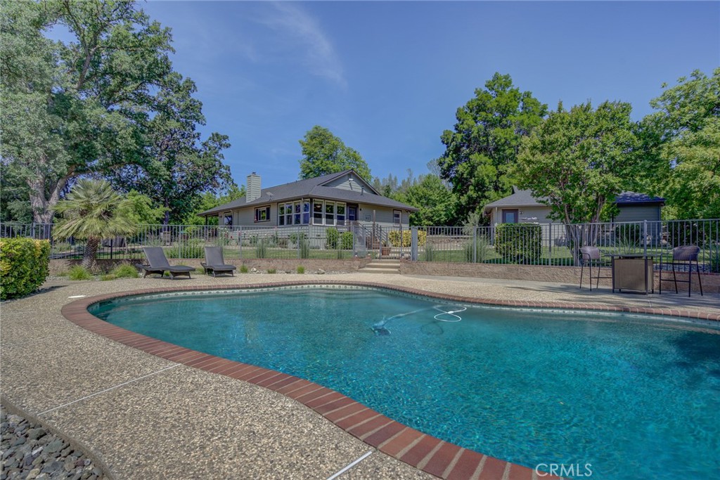 18525 Farquhar Road, Cottonwood, CA 96022 — photo 1