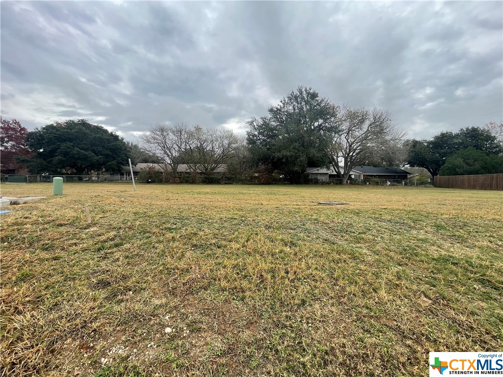 313 Club View, Seguin, TX 78155 — photo 1