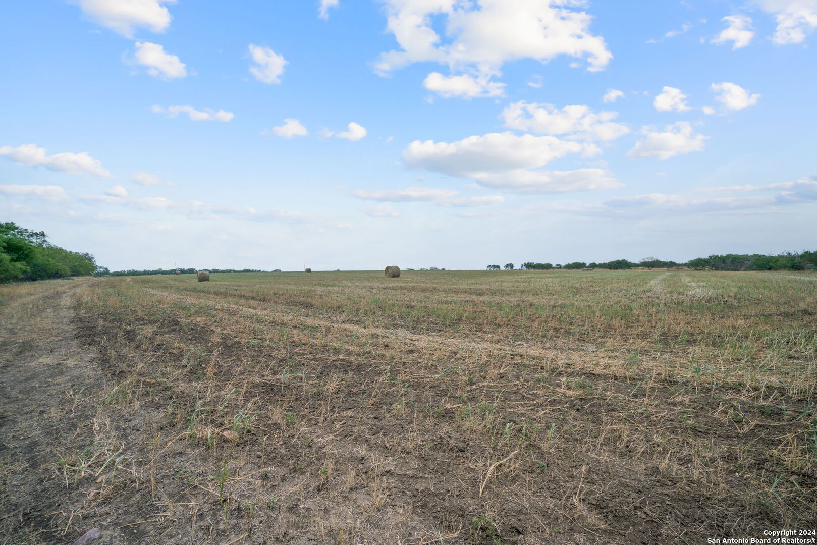 0000 New Sulphur Springs, San Antonio, TX 78263 — photo 1