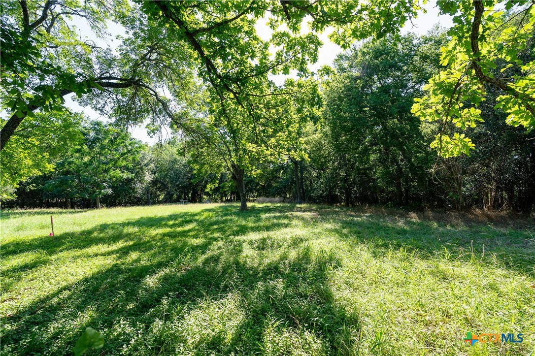 505 N Commerce Street, Lockhart, TX 78644 — photo 1