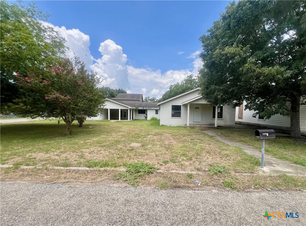 1902 N MCLEOD Street, Cuero, TX 77954 — photo 1