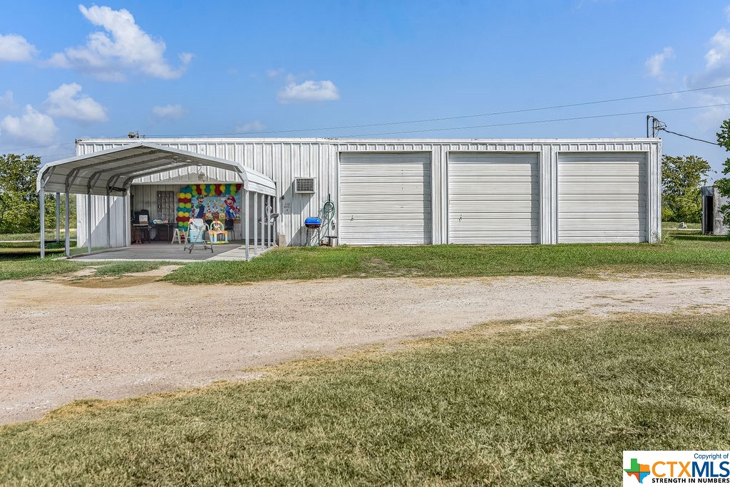 Multiple Danny Lane, Port Lavaca, TX 77979 — photo 1