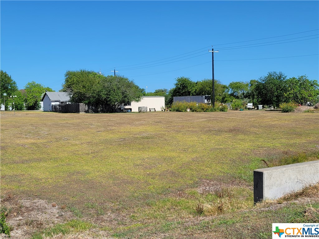 808-812 W Houston Street, Seadrift, TX 77983 — photo 1