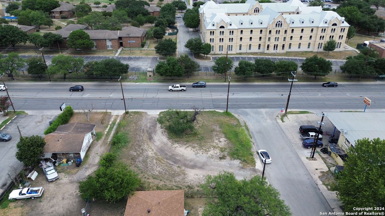 3322 CULEBRA RD, San Antonio, TX 78228 — photo 1