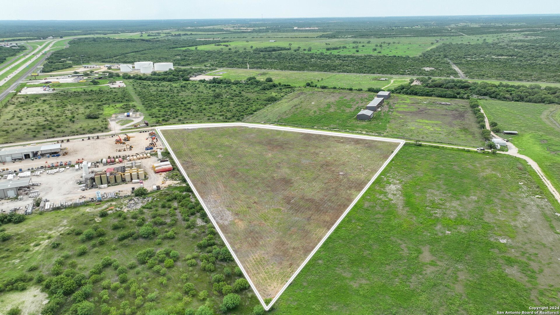 000 N I-37 Access RD, Three Rivers, TX 78071 — photo 1