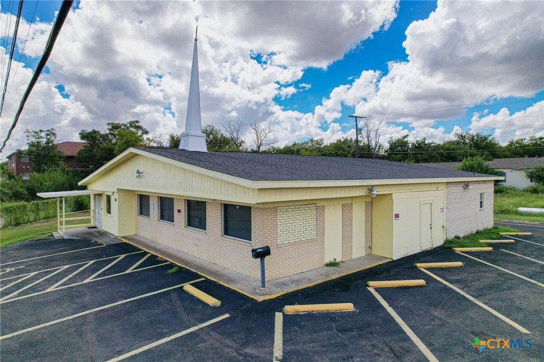 112 E Hallmark Avenue, Killeen, TX 76541 — photo 1