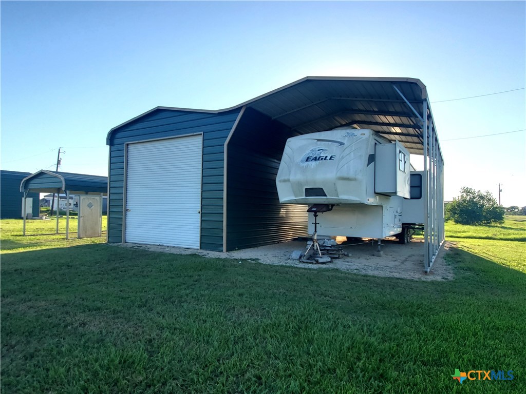 302-304 S 13th Street, Seadrift, TX 77983 — photo 1