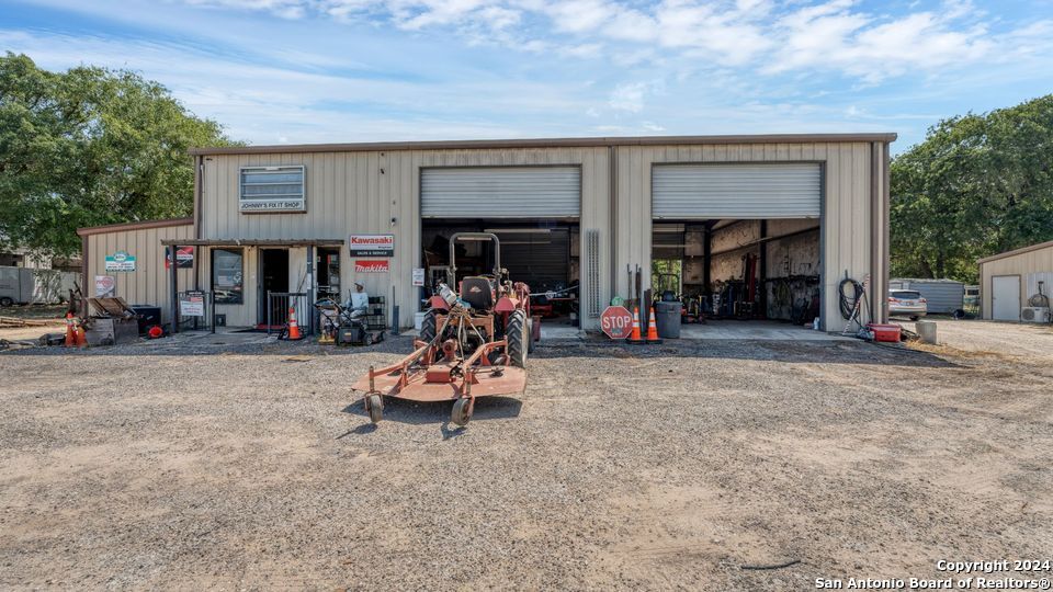 87 Rye Lane, La Vernia, TX 78121 — photo 1